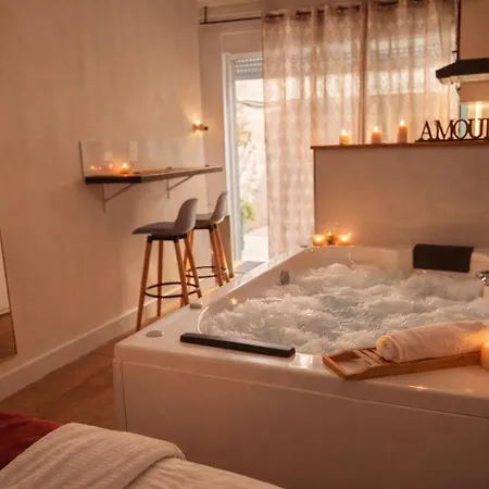 公寓 Perle Dazur Jacuzzi Parking Prive 5min 芒通