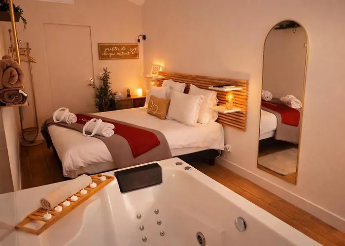 Апартаменти Perle Dazur Jacuzzi Parking Prive 5min