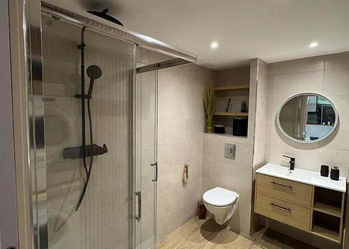 Апартаменти Perle Dazur Jacuzzi Parking Prive 5min *